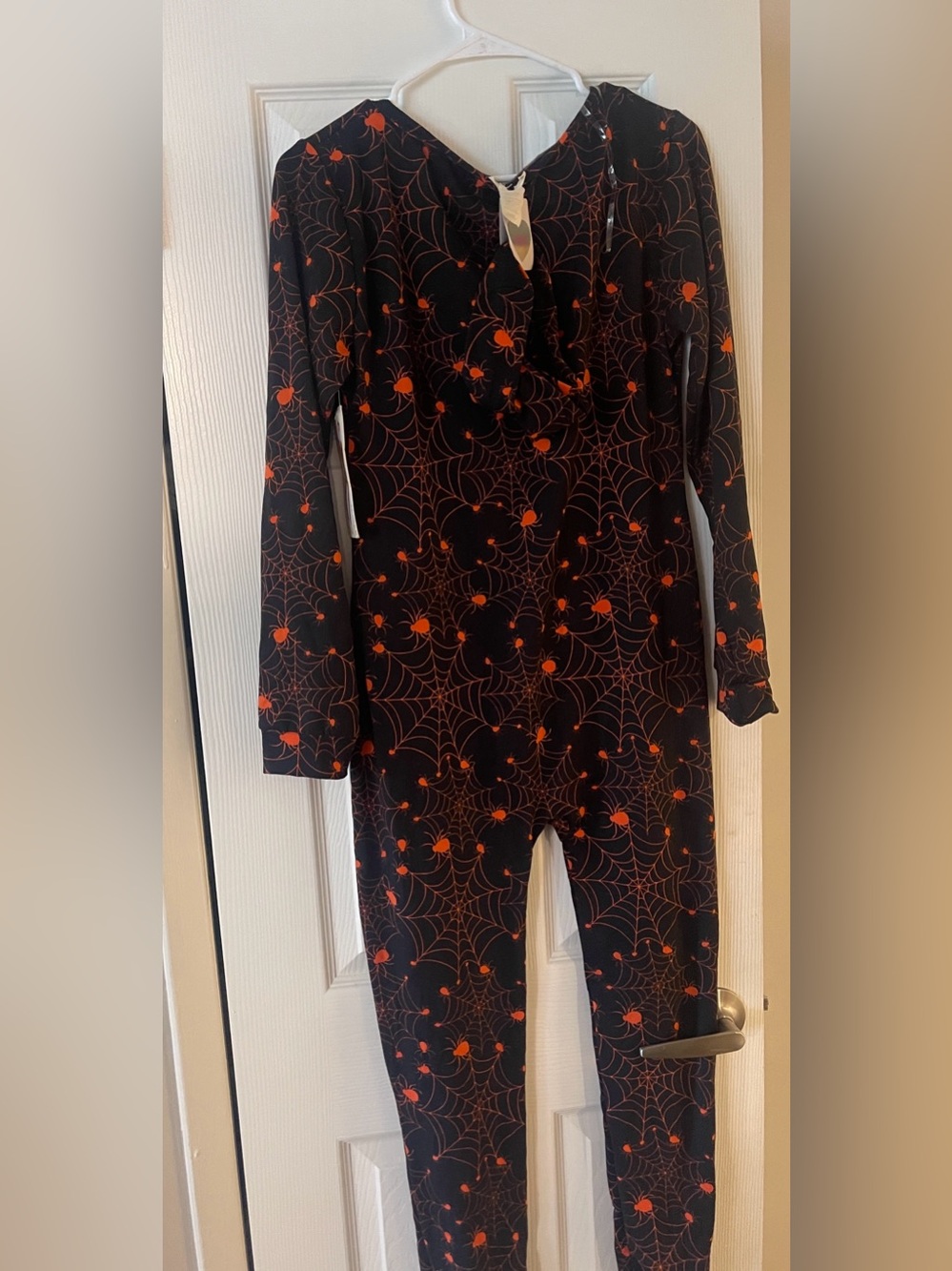 New with tags 

Women’s Black & Orange Spiders Halloween Onesie
